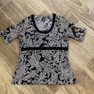 Rafaella black and white stretch top scoop neck